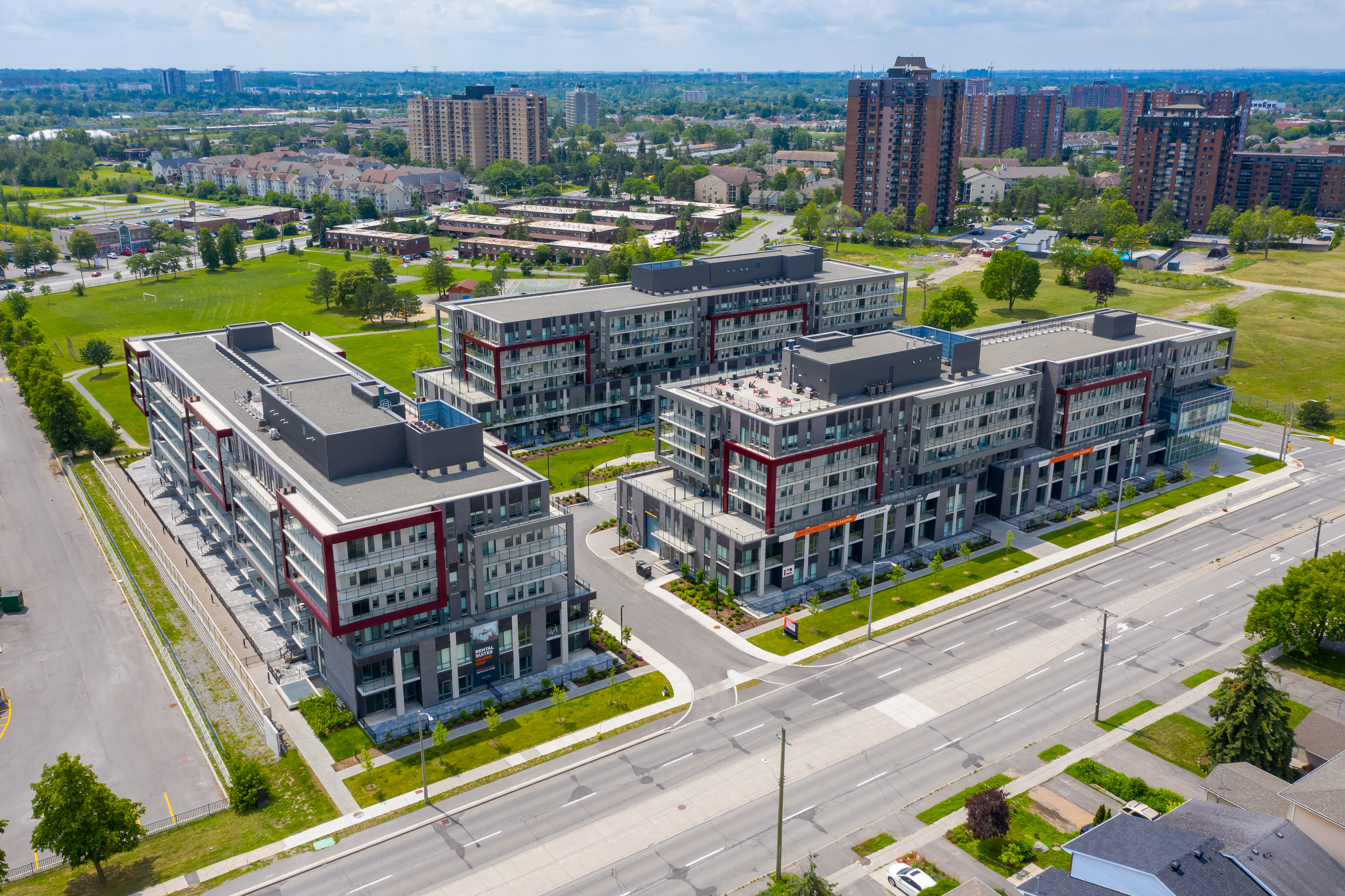 Exterior of Vista Local